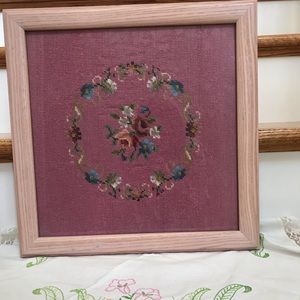 💐 VTG Shabby Chic Floral Needlepoint 💐